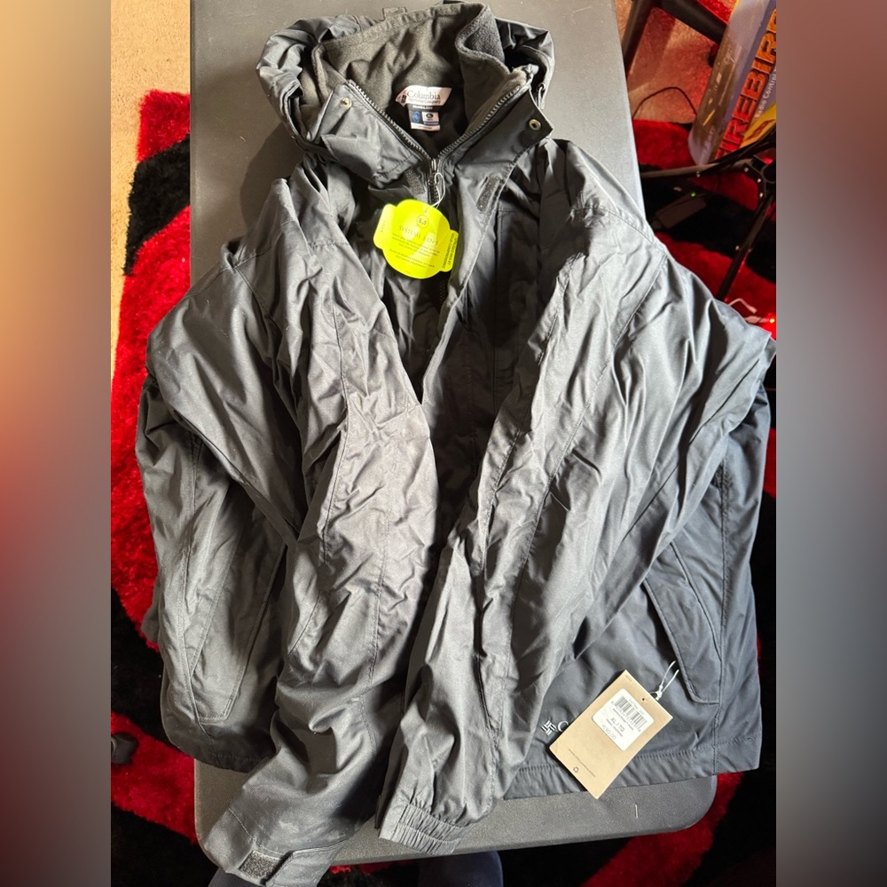 Columbia Men's Black Hooded Windbreaker